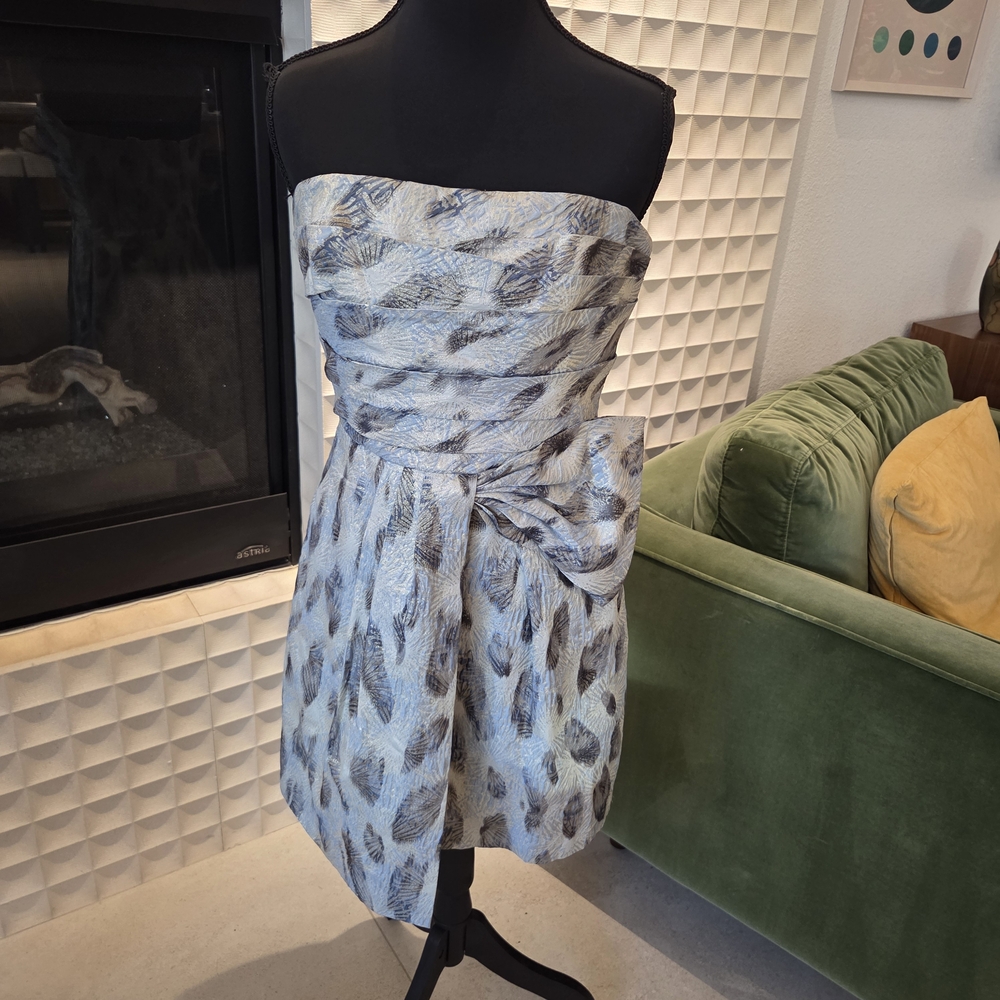 BCBGMAXAZRIA | Haze Combo Metallic Jacquard Strapless Mini Dress | Size 8